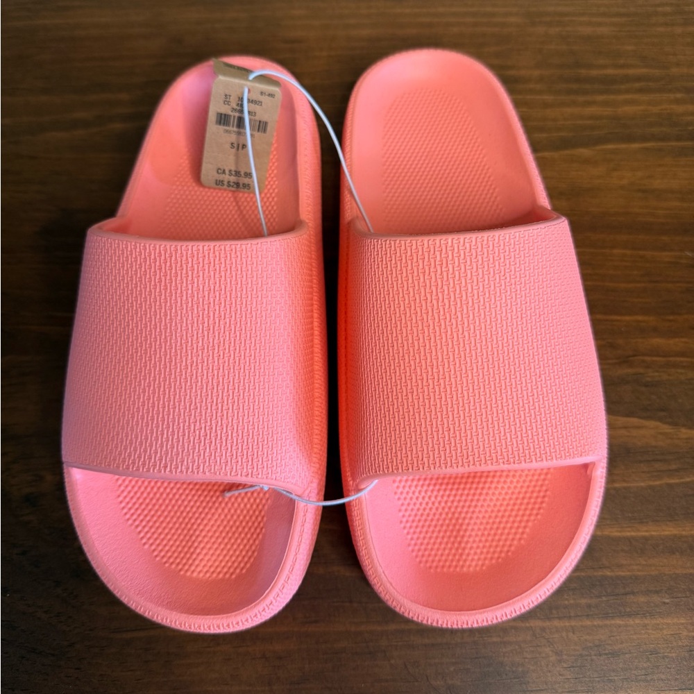 PINK Victoria's Secret Eco-Friendly Tag